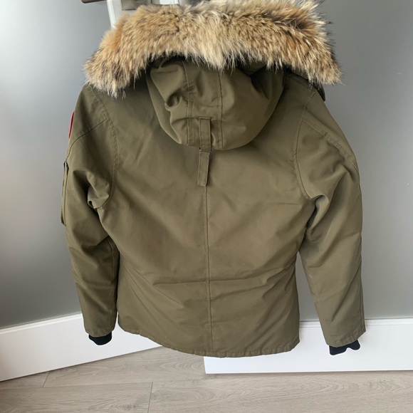 Canada Goose montebello parka in military green - Picture 3 of 10